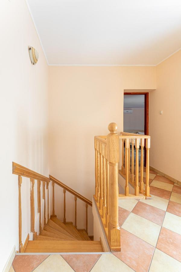 Varazsko Apartman Gyula Exterior foto